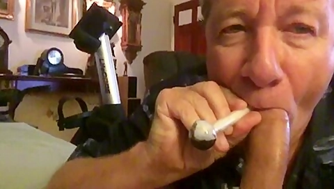 Penis-sucker Stewart Bowman Blows Cock And Clouds Same Time